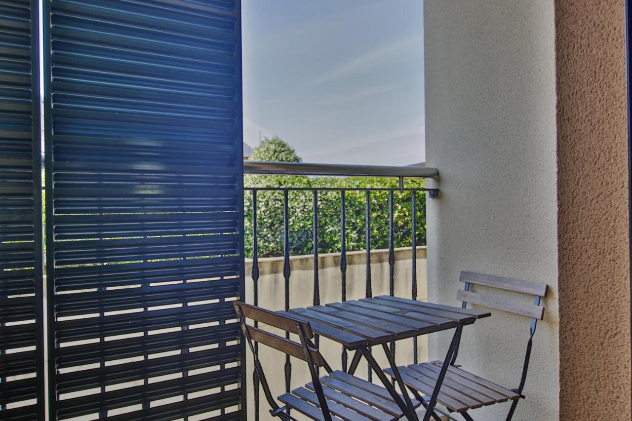 Apartagal- Oceano Vi, Barreiros Luaran gambar