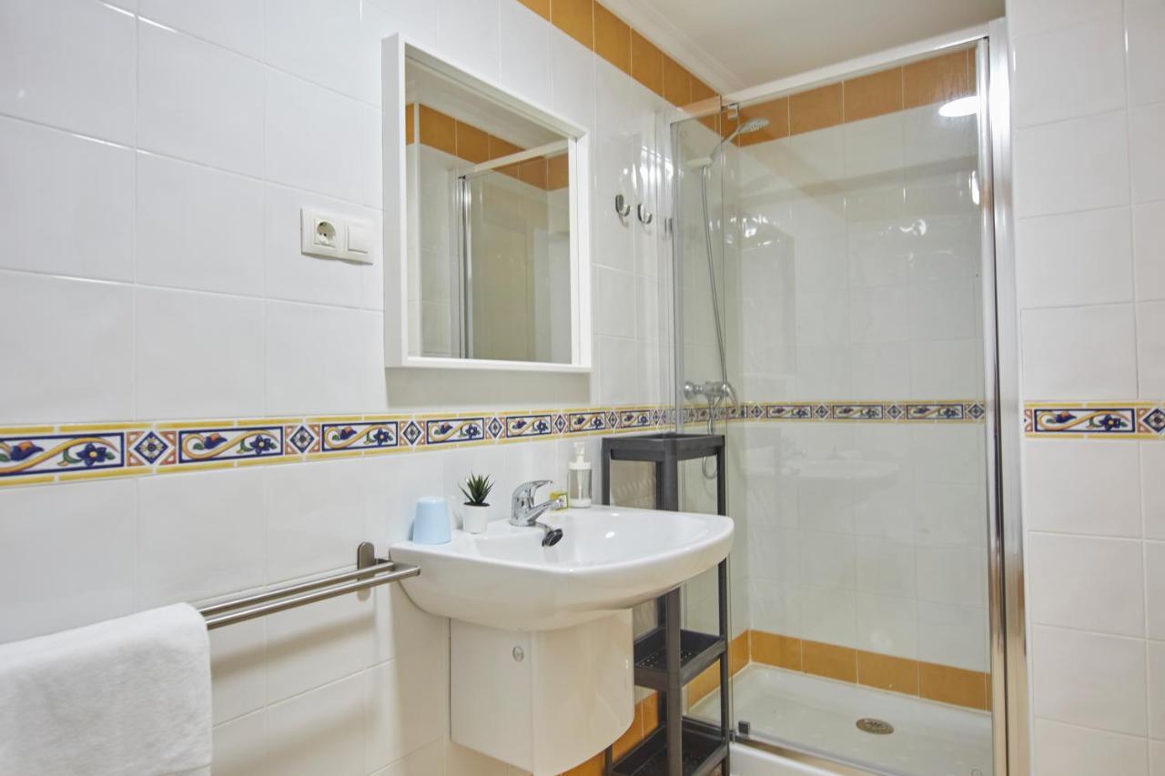 Apartagal- Oceano Vi, Barreiros Luaran gambar